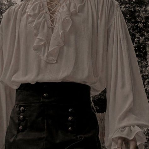 Prince Outfits Aesthetic, Venti Aesthetic, Fantasy Prince Outfit, Folk Of Air, Cardan Greenbriar, Prince Clothes, Queen Of Nothing, King Outfit, King Book