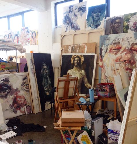 Art Academia, Piskel Art, Art Studio Space, Art Studio Room, Messy Art, Room Deco, Easels, Artist Aesthetic, 수채화 그림