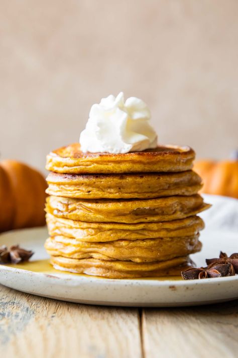 Pumpkin Protein Pancakes Healthy Pancake Recipes Easy, Pumpkin Oatmeal Pancakes, Fluffy Pumpkin Pancakes, Pumpkin Pancakes Easy, Waffle Recipe Healthy, Pumpkin Protein Pancakes, Whole Wheat Waffles, Pumpkin Pancake Recipe, Egg Bites Recipe