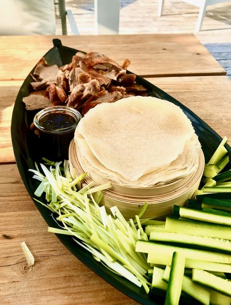 Peking Duck Pancakes with Hoisin Sauce Hoisin Duck, Peking Duck Pancakes, Chinese Pancake, Duck Pancakes, Peking Duck, Yummy Comfort Food, Family Food, Hoisin Sauce, Dipping Sauce