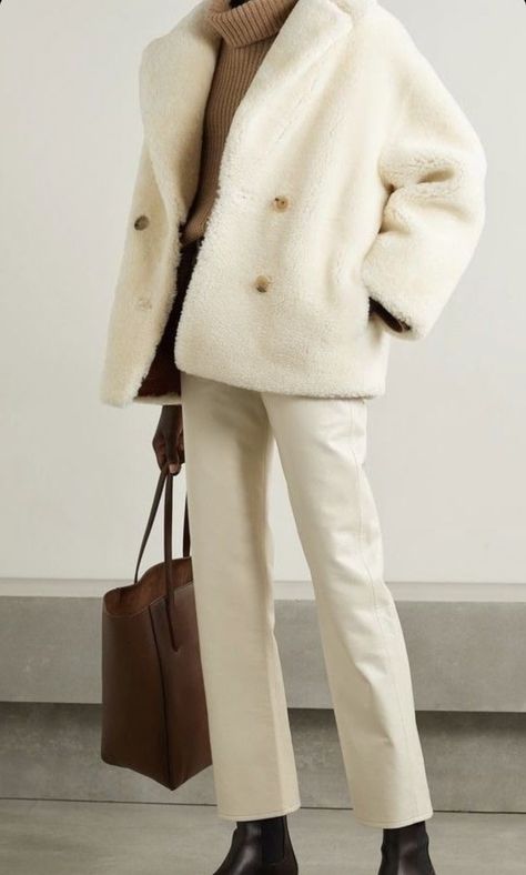 Winter Coat Short, Designer Coats, Nili Lotan, White Coat, Shearling Coat, Coat Outfits, Winter Mode, Winter Coats Jackets, Coats And Jackets