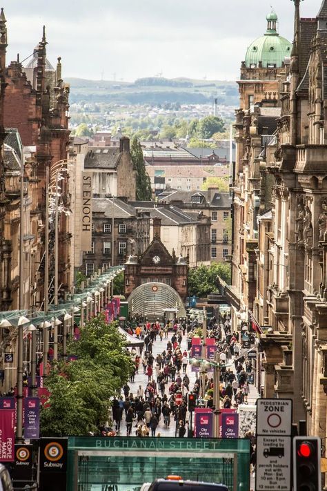 Glasgow Buchanan Street, Buchanan Street Glasgow, Glasgow Pubs, Life In The Uk, Edinburgh Travel, Glasgow City, Glasgow Scotland, Life Vision Board, City Photography