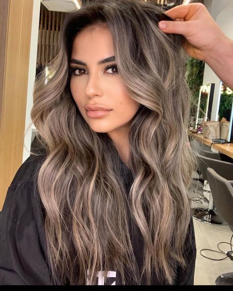 Outgrown Roots, Sombre Hair, Balayage Long Hair, Brunette Hair With Highlights, Hair Done, Brown Hair Balayage, Ombré Hair, Blonde Hair Looks, Low Lights Hair