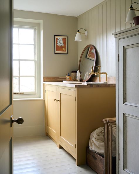 Yellow Laundry Rooms, Small Laundry Room Ideas, Clean Kitchen Sink, Above Cabinets, Devol Kitchens, Laundry Room Ideas, Moving Home, Laundry Room Inspiration, Small Laundry Rooms