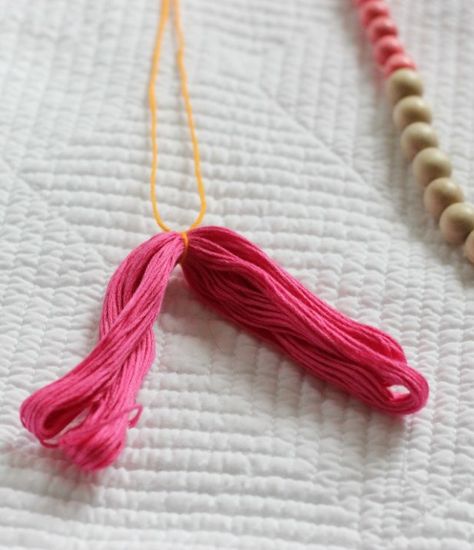 how to make a tassel, embroidery floss tassel diy Make A Tassel, Embroidery Lazy Daisy, Diy Tassel Necklace, Daisy Stitch, How To Make Tassels, Lazy Daisy Stitch, Diy Jewelry Tutorials, Diy Tassel, Tassel Jewelry