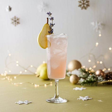 If you're looking for a refreshing drink that adds a bit of flair to your evening, the Pear and Lavender Gin Fizz is a must-try! 🌿🍐 This cocktail mixes the sweet taste of pears with Pear Gin Fizz, Pear Gin, Lavender Gin, Gin Fizz Cocktail, Fizz Cocktail, Hair Of The Dog, Gin Fizz, Cocktail Mix, Christmas Cocktails