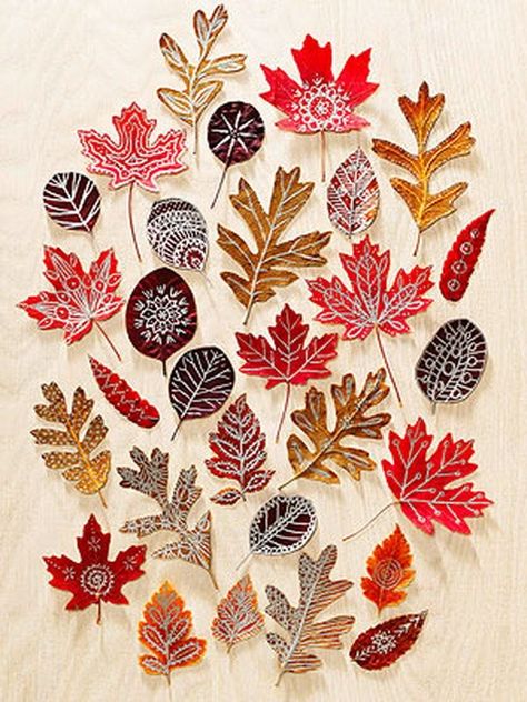 Crafts Nature, Autumn Leaves Craft, Eco Friendly Art, Easy Fall Crafts, Leaf Crafts, Fall Crafts For Kids, Autumn Crafts, Crafts For Kids To Make, Painted Leaves