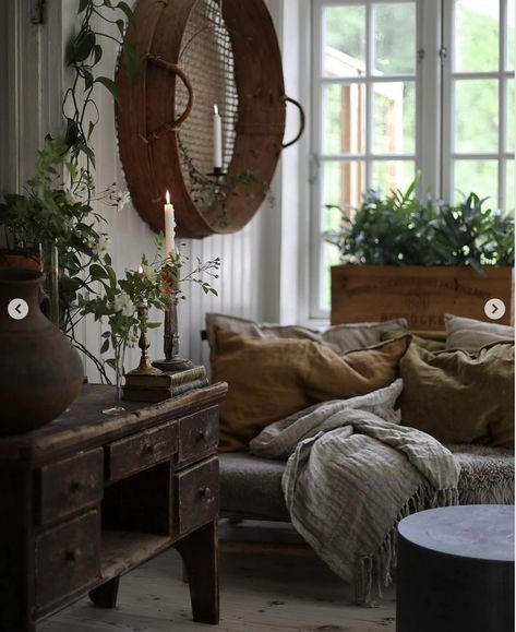 Swedish Living Room, Home Gel Nails, Scandinavian Cottage, Swedish Interiors, Swedish Summer, Swedish Cottage, Swedish Decor, Nails Home, Linen Cushions