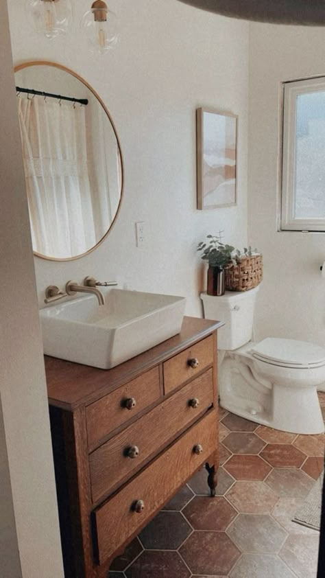 Small Bathroom Vanity Boho, Boho Bathroom Fixtures, Small Bathroom Brown Tile, Southwest Modern Bathroom, Bathroom Peach Color, Small Bathroom Terracotta, Desert Boho Bathroom, Minimal Boho Bathroom, Desert Aesthetic Bathroom