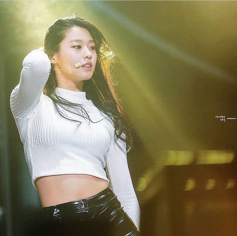 Seolhyun - AOA Seolhyun Aoa, Aoa Seolhyun, Kim Seol Hyun, Shenzhen, Dancer, Crop Tops, Concert, Women's Top, White