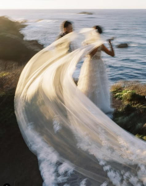 wedding photography Dawn Wedding, Wedding Pictures Beach, Dock Wedding, Sunrise Wedding, Big Sur Elopement, Bush Wedding, Bridal Theme, Tender Moments, Big Sur Wedding