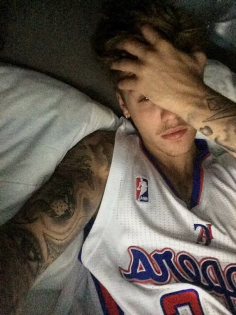 Justin Bieber Snapchat, Light Skin Justin Bieber, Awkward Puppets, Jason Mccann, Rudy Mancuso, Snapchat Images, Justin Bieber 2014, Hannah Stocking, Lele Pons