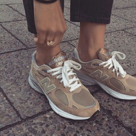 Nb Sneakers, Dad Shoes, Hype Shoes, Aesthetic Shoes, New Balance Sneakers, Swag Shoes, Trendy Sneakers, New Balance Shoes, Dream Shoes