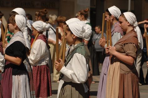 10 Things You Didn’t Know About Basque Culture Spanish Sides, European People, Running Of The Bulls, Northern Spain, Social Activities, Basque Country, Folk Music, Wine Region, How To Speak Spanish