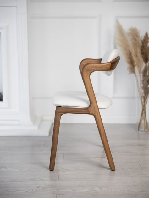 Otto Comfort Chair Walnut - Etsy Wood Chair Design Dining Rooms, Wooden Dining Chair Design, Wooden Chair Design, Modern Wood Chair, Modern Wooden Chair, Comfort Chair, Interior Design Basics, Wooden Desk Chairs, Unique Chairs Design