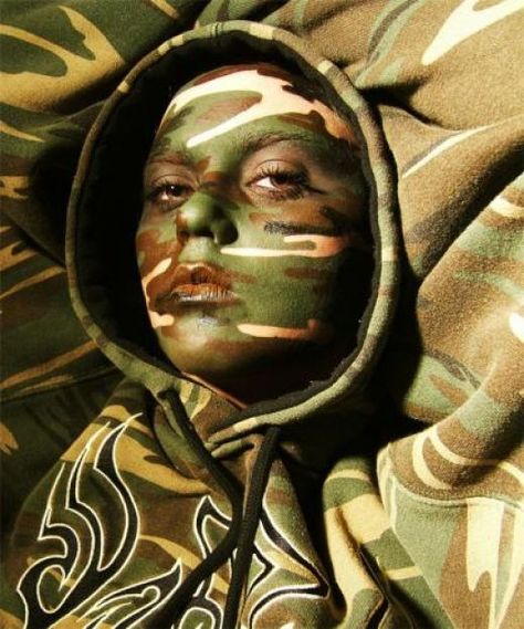 Army Makeup Halloween, Hunting Makeup, Army Face Paint, Camp Makeup, Army Makeup, Covering Tattoos With Makeup, Camo Makeup, Camouflage Face Paint, Camo Face Paint