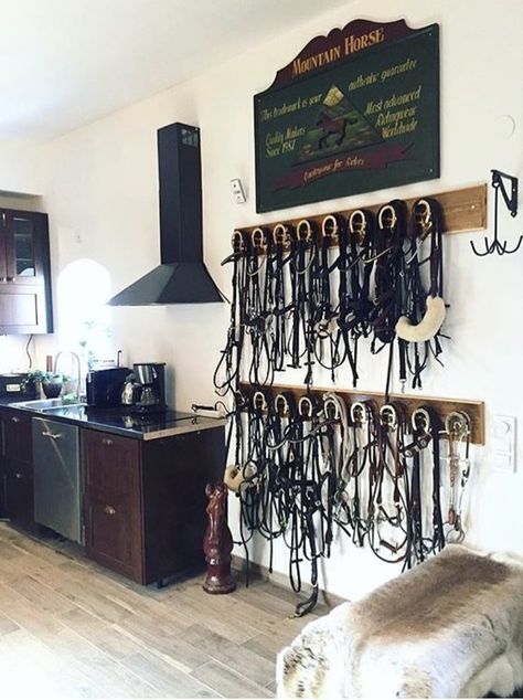 amazing tack room Tack Room Organization, Horse Tack Rooms, Equestrian Stables, Horse Farm Ideas, Stable Style, Pallet Barn, Tack Rooms, Horse Barn Ideas Stables, Dream Horse Barns