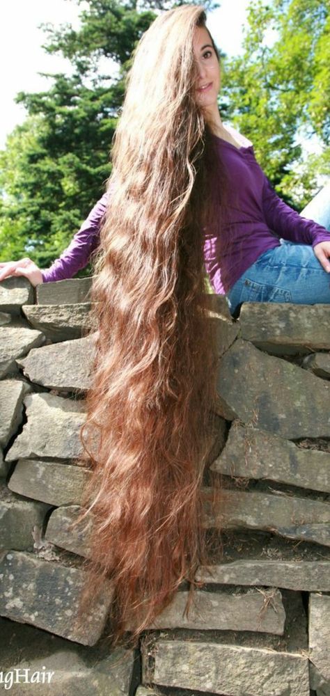 Long Hair Messy, Long Messy Hair, Lush Hair, Hair Messy, Long Hair Images, Long Hair Models, Extremely Long Hair, Rapunzel Hair, Long Hair Pictures