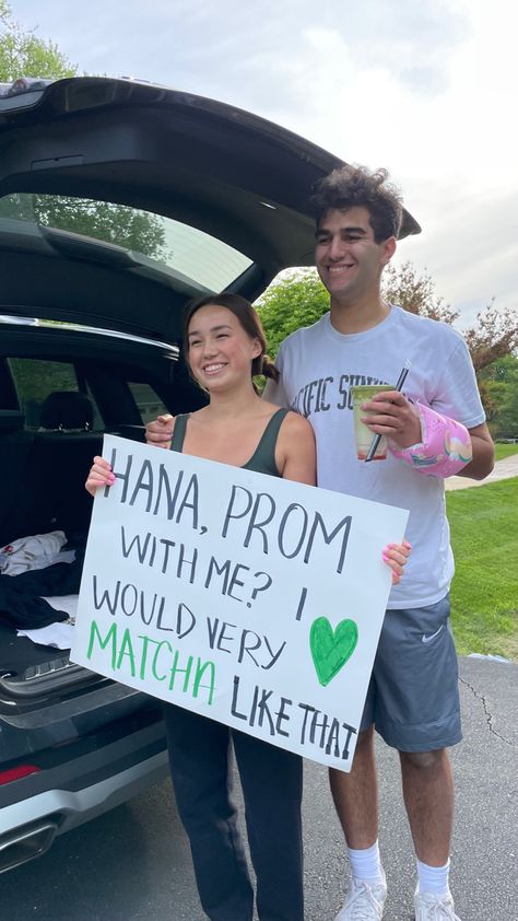 Aesthetic Promposal Ideas, Cute Promposals, Promposal Ideas, Prom Proposals, Dance Proposal, High School Dance, Prom Couples, Prom Inspo, Hoco Proposals