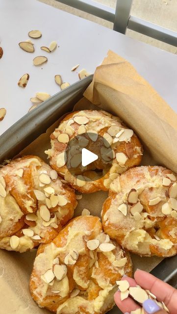 Here’s how to get bakery style almond croissants 🥐 at home! ⬇️
________________

Croissants:
6 Pre made bakery style croissants ... | Instagram Filled Croissant Recipe, All American Food, Almond Croissants, Almond Filling, Almond Creme, Baking Scones, Croissant Recipe, How To Make Dough, Almond Croissant