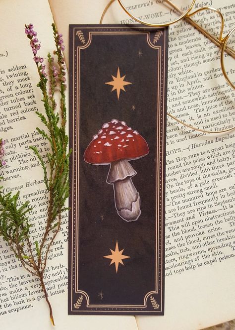 Diy Gift For A Friend, Home Made Bookmarks Ideas, Cool Bookmark Designs, Artsy Bookmarks, Dark Academia Crafts, Home Made Bookmarks, Cute Diy Bookmarks, Dark Academia Illustration, Dark Academia Diy