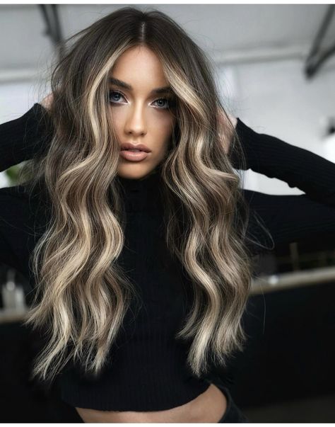 Redken Brunette, Autumn Hair, Fall Hair Color Trends, Brunette Hair With Highlights, Honey Blonde Hair, Brown Hair Balayage, Ombré Hair, Balayage Hair Blonde, Winter Hair Color