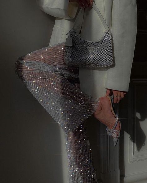 Glittery Aesthetic, Diamond Outfit, Glitter Outfits, Rich Rich, Glam Aesthetic, Sparkle Outfit, Holiday Aesthetic, Artwork Inspiration, Glitter Art