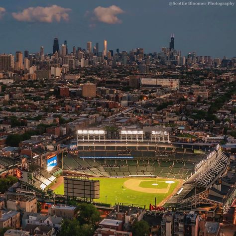 Wrigley Field Wrigley Field Aesthetic, Baseball Field Aesthetic, Wriggly Field, Baseball Stadium Aesthetic, Baseball Stadium Wallpaper, Baseball Aesthetic, Wrigley Field Chicago, Citi Field, Baseball Wallpaper