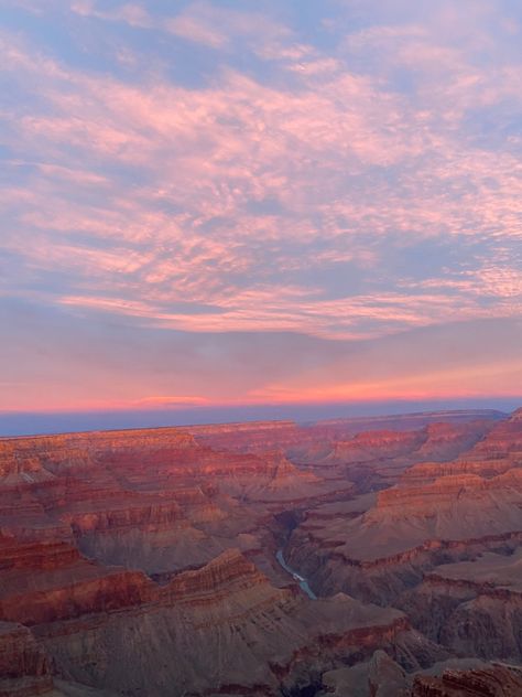 Arizona Grand Canyon, Grand Canyon Aesthetic, Places To Travel In The Us, Grand Canyon Sunrise, Pretty Landscapes, Sunset Pictures, Nature Aesthetic, Future Travel, Dream Destinations