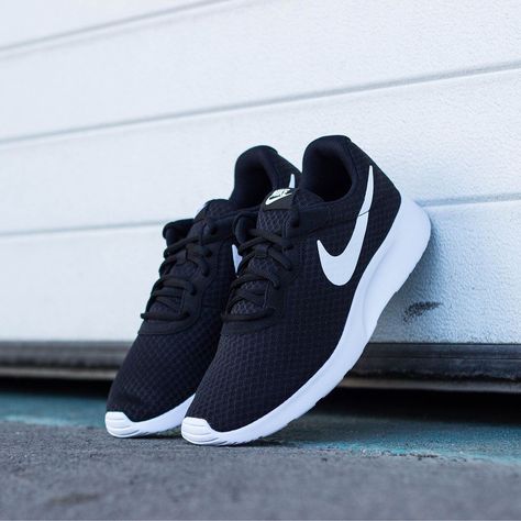 This copy is suitable for active training both indoors and outdoors🏃 Nike Tanjun, Nike Free, Sneakers Nike, Nike, Sneakers, Sports