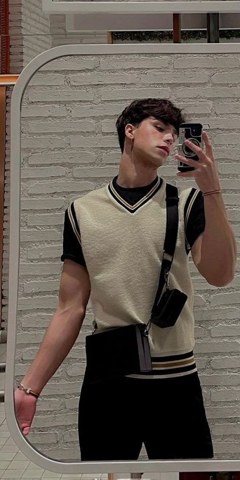 Elegant Male Outfit Aesthetic, Outfits Hombre Juvenil Aesthetic, Spiritual Fashion, Trendy Boy Outfits, Top Clothes, Mens Trendy Outfits, Street Style Outfits Men, Mens Casual Dress Outfits, Men Stylish Dress