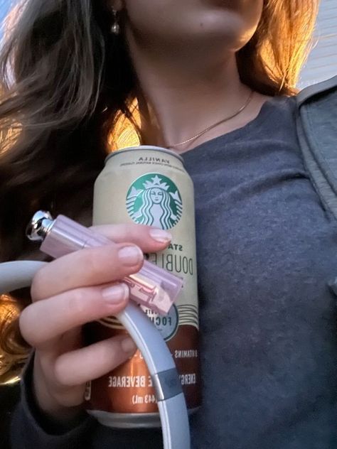 (1) Anasayfa / Twitter Preppycore Aesthetic, Uni Life, Lana Del Ray, Foto Ideas Instagram, Starbucks Coffee, Just Girly Things, My Vibe, Girly Girl, Photo Dump