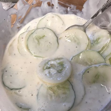 Cucumber Salad Sour Cream, Hungarian Cucumber Salad, Creamed Cucumber Salad, Cucumber Onion Salad, Cucumber Salad Vinegar, German Cucumber Salad, Easy Cucumber Salad, Vinegar Cucumbers, Creamed Cucumbers