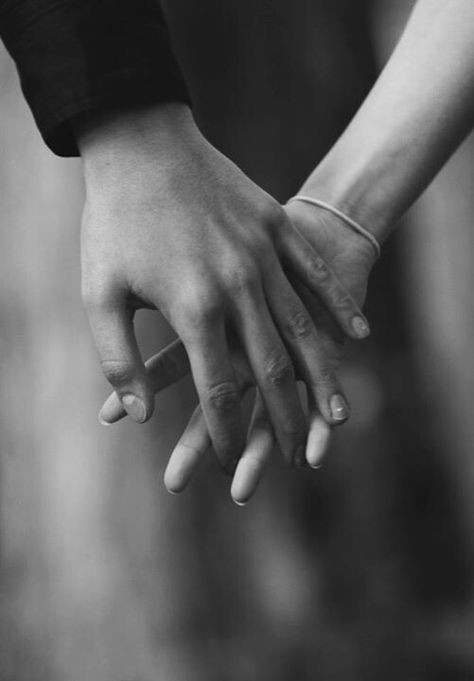 Romance - Hand-Holding - Couple - Love - Portrait - Photography - Black and White - Pose Idea / Inspiration Tim Riggins, Hands Holding, Caroline Forbes, Beltane, Hold My Hand, Christian Grey, All You Need Is Love, Fifty Shades, Hopeless Romantic