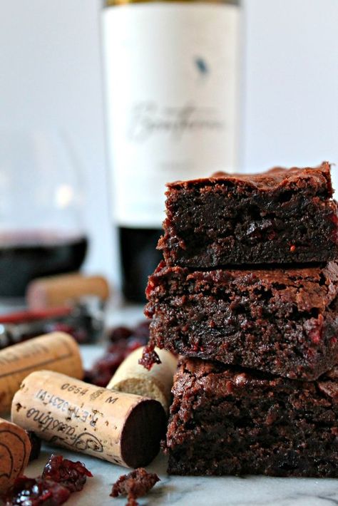 Wine Brownies, Red Wine Brownies, Classic Brownies Recipe, Cake Brownie, Wine Tasting Notes, Chocolate Pairings, Chocolate Butter, Wine Desserts, Best Brownies