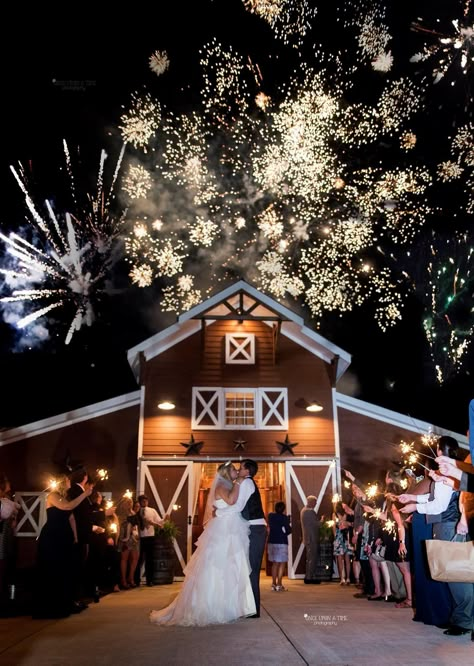 Firework wedding exit at 9 oaks farm. Best wedding send off ever! Wedding Send Off Ideas, Send Off Ideas, Creek Photography, Wedding Fireworks, Night Time Wedding, Daytime Wedding, Wedding Exit, Wedding Day Tips, Boulder Creek