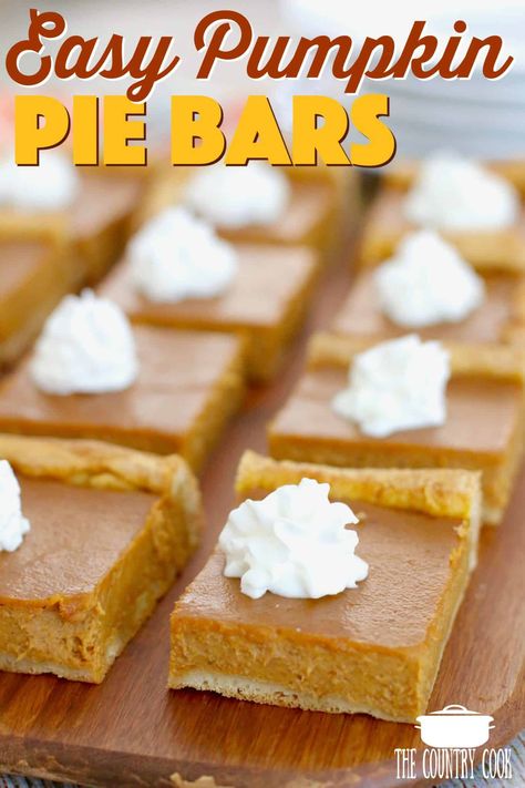 Easy Pumpkin Pie Bars The Country Cook - These Easy Pumpkin Pie Bars can be whipped up in minutes and are so easy to slice and serve! Perfect for Thanksgiving and the holidays! #easypumpkinpiebars #dessert Random Desserts, Pumpkin Zucchini, Pumpkin Pie Bars Recipe, Thanksgiving Brunch, Pumpkin Cheesecake Bars, Pie Bar Recipes, Pumpkin Pie Bars, Cheesecake Bar Recipes, Easy Pumpkin Pie