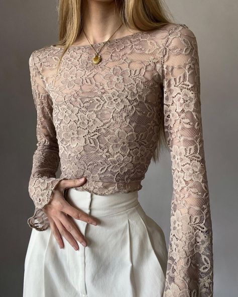 Su on Instagram: “I'm having a thing for lace tops lately✨ This is my 5th lace #evatop ! I modified the pattern a bit, and it fits me perfectly now. I…” White Lace Shirt Outfit, Lace Shirt Outfit, Elegant Lace Tops, Soiree Dress, Women Blouses Fashion, Lace Outfit, Lace Top Long Sleeve, Professional Fashion, It Fits