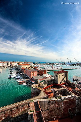 Fortress Around Your Heart | Flickr - Francesco Liguori Livorno Italy, Tuscany Travel, Toscana Italia, Italy Holidays, Montepulciano, Italy Photography, Italy Vacation, Tuscany Italy, Corfu