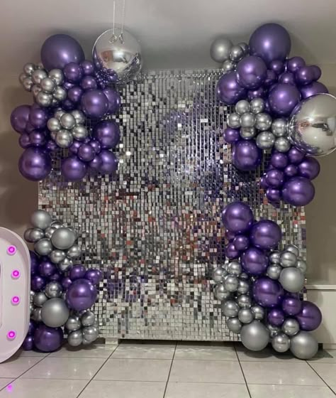 Pink And Purple Disco Party, 40th Birthday Purple Theme, Purple Anniversary Decorations, Purple Bday Decorations, Purple Birthday Party Ideas For Women, Outfit Para 15, Purple And Silver Birthday Party, Purple Themed Birthday Party, Simple Party Decorations