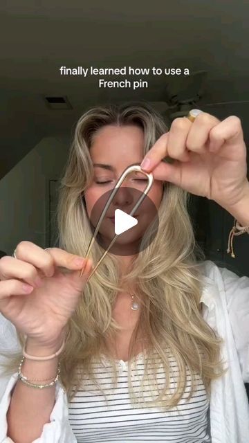 French Hair Pin Tutorial, French Hair Clip, French Clip Hairstyles, How To Use A French Hair Pin, French Pin Tutorial, French Pin Hairstyles, French Pin Hair, Hair Pin Tutorial, Hairclip Hairstyles