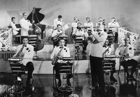 Benny Goodman Band Atticus Ross, Benny Goodman, Big Band Jazz, Glenn Miller, Art Of Manliness, David Fincher, Swing Dance, Jazz Band, Miles Davis