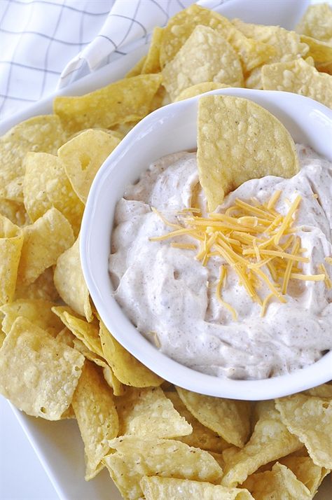 The only other thing you need is some tortilla chips! Queso Dip Easy, Chili Con Queso Dip, Con Queso Dip, Queso Dip Crockpot, Fiesta Ranch Dip, Cheesy Enchiladas, Crock Pot Dips, Cheesy Dip, Queso Dip