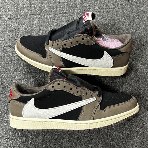 Travis Scott x Air Jordan 1 Low OG SP CQ4277-001 Jordan 1 Retro Low Og Sp Travis Scott, Travis Scott Mocha Low, J1 Travis Scott, Jordans Travis Scott, Travis Scott Dunk, Travis Scott Dunks, Sneaker Photography, Jordan Retro 1 Low, Jordan Travis Scott