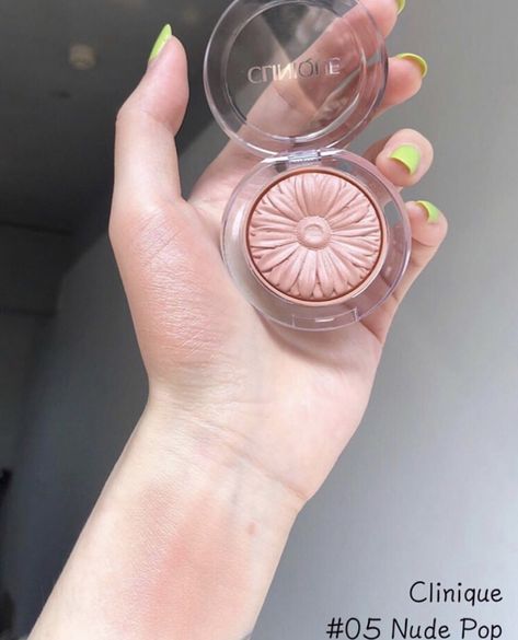 Bronzer Makeup Tutorial, Vsco Makeup, Fancy Makeup, Makeup Swatches, No Eyeliner Makeup, Kiss Makeup, Fantasy Makeup, Lipstick Makeup, Hair Fragrance