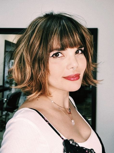 French bob hairstyle with fringe and ombré highlights on brunette colour IG: @yume_sato French Bob With Highlights, Black Bob With Highlights, Brunette Bob With Highlights, French Bob With Fringe, Hairstyle With Fringe, Highlights On Brunette, Ombré Bob, Ombré Highlights, Bobbed Hairstyles With Fringe