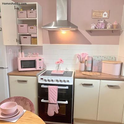 6 Pink Small Kitchen Design Ideas That Make The Most Of a Tiny Space ~ Homeshabby.com : Design Home Plans, Home Decorating and Interior Design Pink And Grey Kitchen, Apartment Girly, Pink Kitchen Ideas, Small Kitchen Design Ideas, Pink Kitchen Decor, Small Kitchen Design, Pastel Kitchen, Kitchen Decor Apartment, Shabby Chic Room