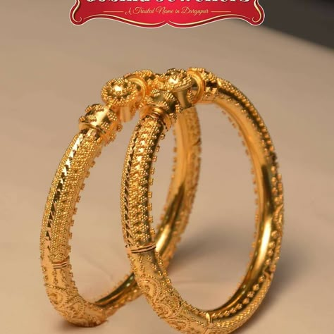 Exclusive Hallmark Gold Collection from Gobind Jewellers Gold Bangles Indian, Jewerly Bracelets, Gold Bangles For Women, Gold Jewelry Outfits, Gold Pendant Jewelry, Jewelry Bracelets Gold, Antique Gold Jewelry, Bracelets Gold, Bangles Jewelry Designs