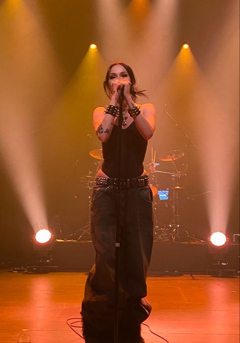 maggie lindemann Maggie Lindemann Aesthetic Outfits, Maggie Lindemann Concert, Maggie Lindemann Tour Outfits, Evanescence Concert Outfit, The Marias Concert Outfit, Maggie Lindemann Outfits, Metal Concert Outfit, Short Dress Patterns, The Marías