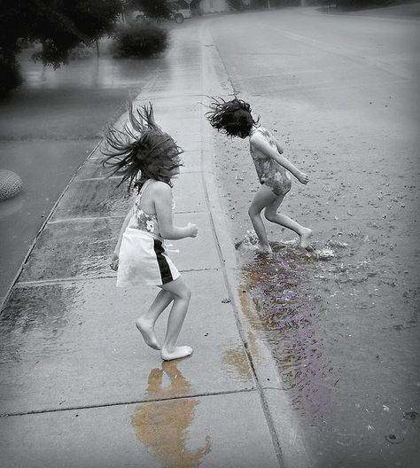 Puddle jumping & playing outside in the warm, summer rain... Dance Rain, Playing In The Rain, Puddle Jumping, Love Rain, Singing In The Rain, Summer Rain, Ideas Photography, Dancing In The Rain, The Good Old Days